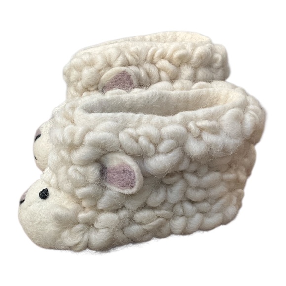 Shirley Sheep Children's Slippers - Picture 2 of 13